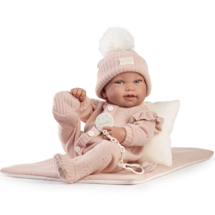 lalka Pipa Antonio Juan 50429 bobas 42 cm w śpiochach z pościelą i kocykiem