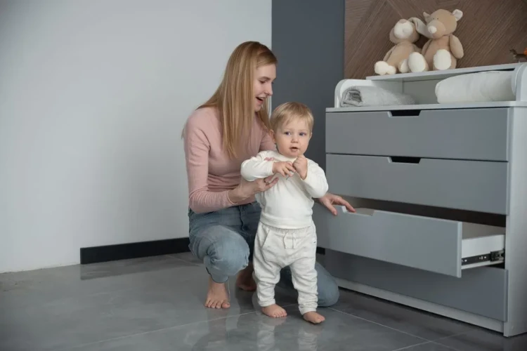 Komoda ze składanym przewijakiem KOTTO HANS 60 lub 90cm biała