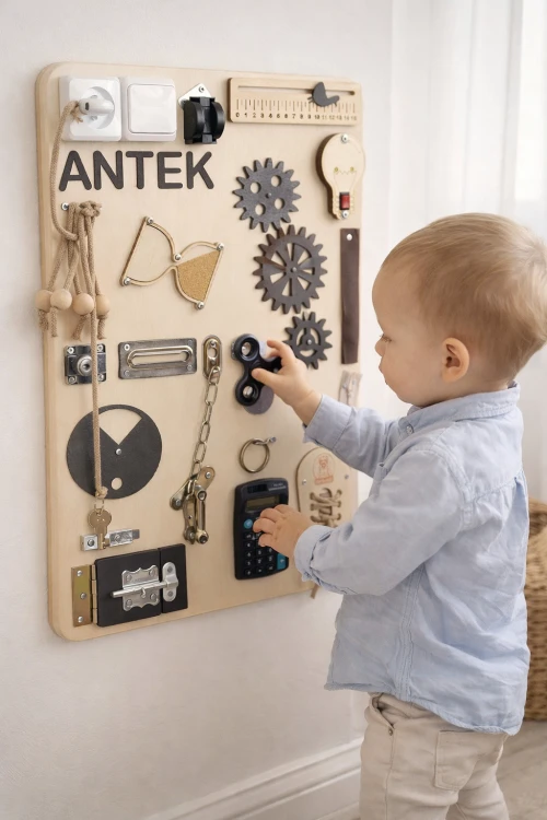 tablica manipulacyjna natural z imieniem