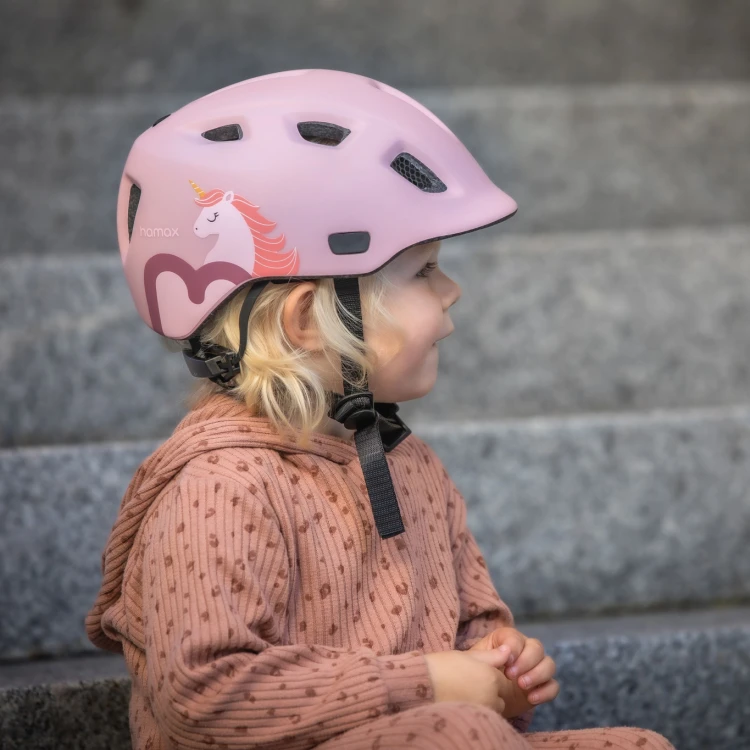 dziecięcy kask rowerowy Hamax Thundercap z regulacją i magnetycznym zapięciem
