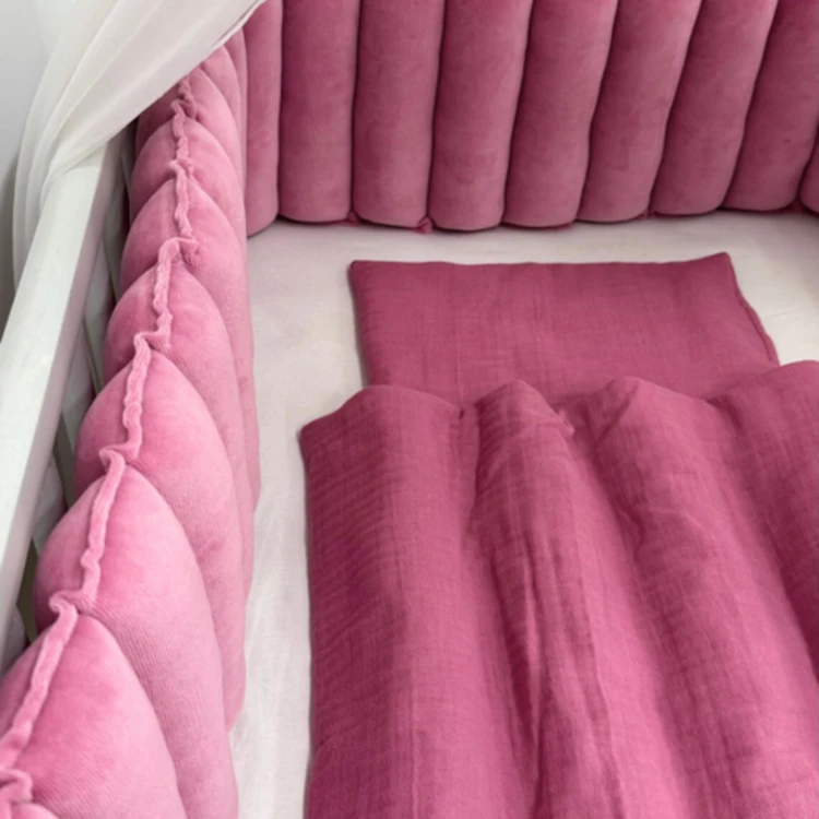 Ochraniacz na łóżeczko Glamur – pink berry welur