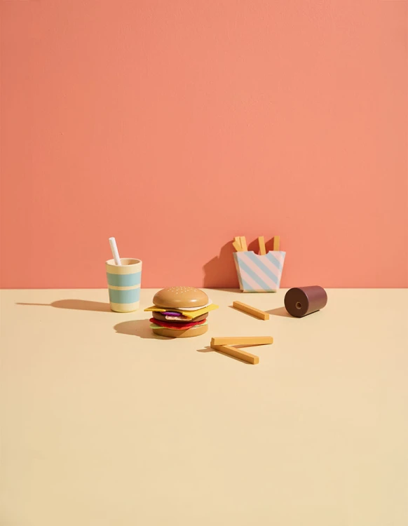 KID'S CONCEPT - drewniany zestaw do zabawy w retaurację „menu hamburgerowe”