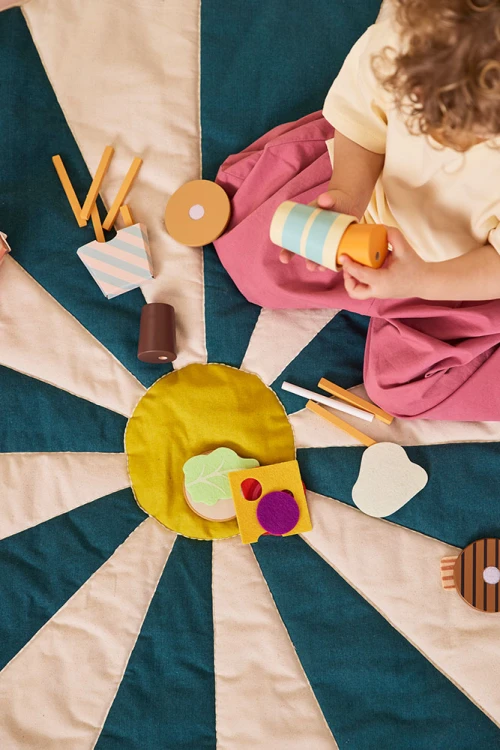 KID'S CONCEPT - drewniany zestaw do zabawy w retaurację „menu hamburgerowe”