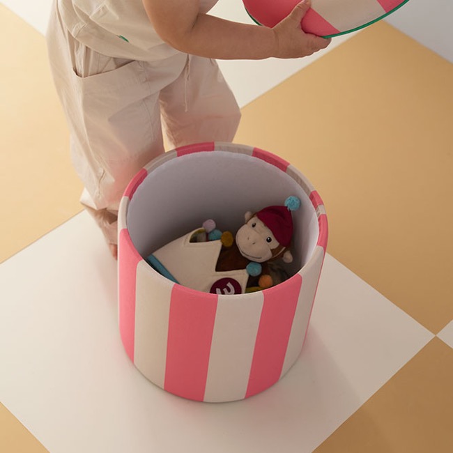 pol_pl_Kids-Concept-pufa-cylindryczna-ze-schowkiem-rozowa-36011_7.jpg