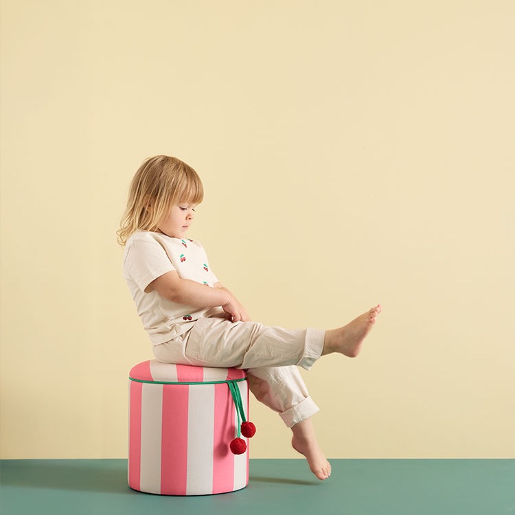 pol_pl_Kids-Concept-pufa-cylindryczna-ze-schowkiem-rozowa-36011_6.jpg
