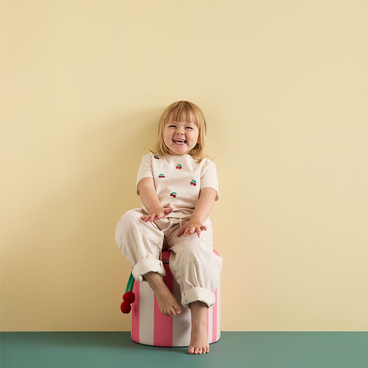 pol_pl_Kids-Concept-pufa-cylindryczna-ze-schowkiem-rozowa-36011_5.jpg