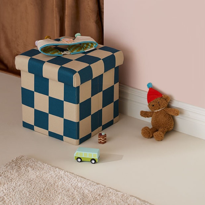 pol_pl_Kids-Concept-Pufa-ze-schowkiem-w-szachownice-30-cm-check-teal-36005_5.jpg