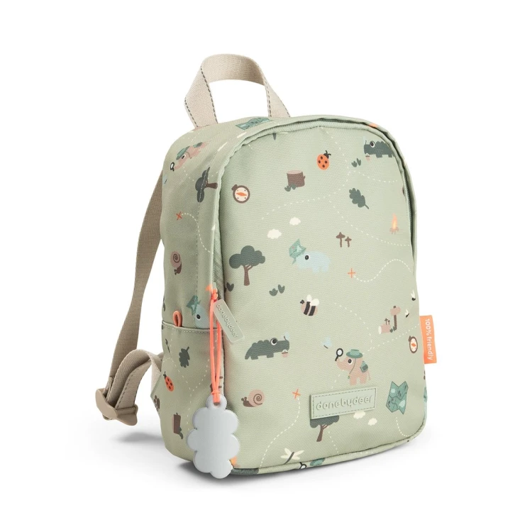 Done by Deer Tiny Trails Green 4L – zielony pierwszy plecak dla dziecka z regulowanymi szelkami i elementami odblaskowymi.
