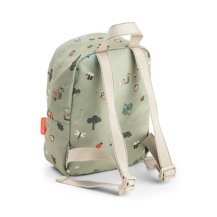 Done by Deer Tiny Trails Green 4L – zielony pierwszy plecak dla dziecka z regulowanymi szelkami i elementami odblaskowymi.