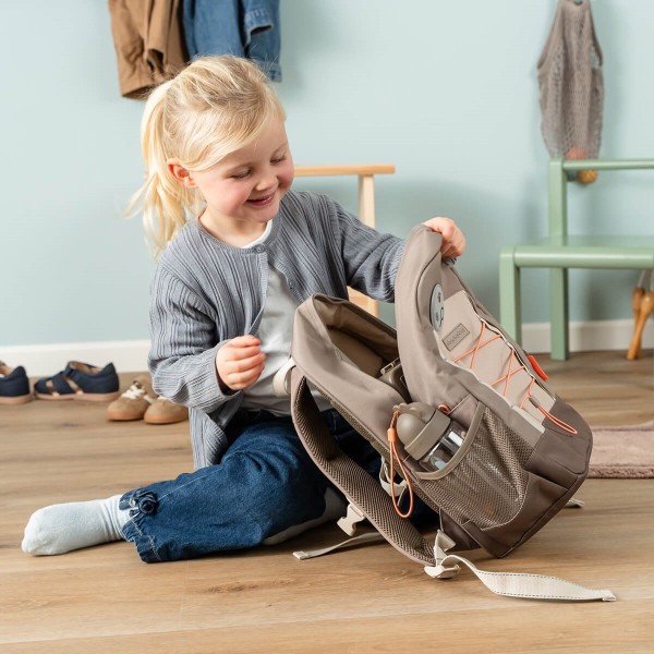 Done by Deer Junior Tiny Trails Sand 13L – plecak dla dziecka do przedszkola i na wycieczki z regulowanymi szelkami i elementami odblaskowymi.