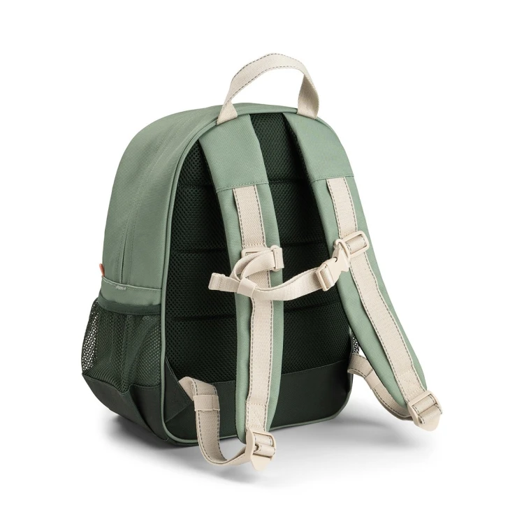 Done by Deer Junior Tiny Trails Green 13L – zielony plecak dla dziecka do przedszkola i na wycieczki z regulowanymi szelkami i elementami odblaskowymi.