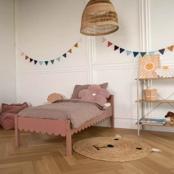 Drewniane łóżko dziecięce SOFIA NB w stylu Montessori