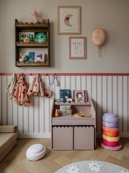 pol_pl_Biurko-Montessori-Book-Nook-vintage-rose-kompaktowe-biurko-dla-dzieci-1204_8 (1).jpg