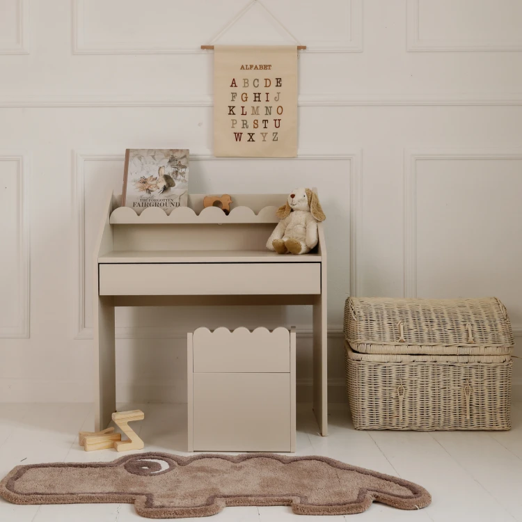 pol_pl_Biurko-Montessori-Book-Nook-latte-kompaktowe-biurko-dla-dzieci-1166_7 (2).jpg
