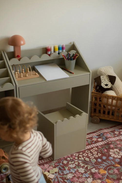 pol_pl_Biurko-Montessori-Book-Nook-sage-kompaktowe-biurko-dla-dzieci-1168_7 (1).jpg