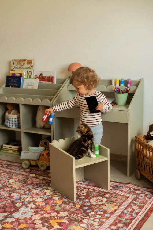pol_pl_Krzeselko-Montessori-Book-Nook-sage-funkcjonalne-siedzisko-dla-dziecka-1171_6.jpg