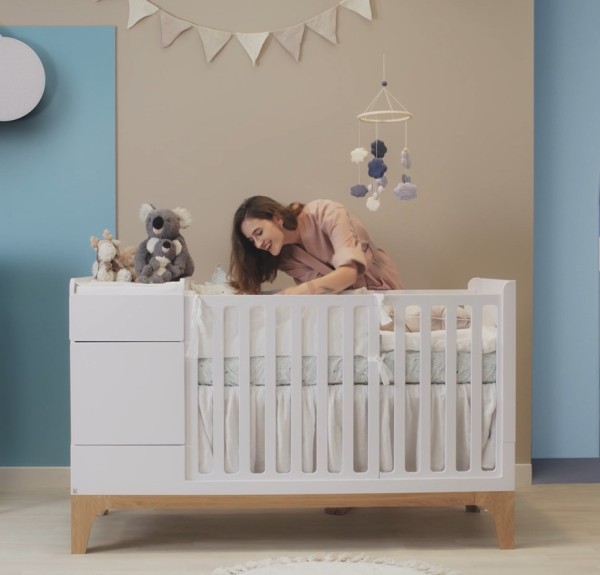 Łóżeczko UP 70x120 z przewijakiem i szafką przekształcane w łóżko junior 70x160 z biurkiem