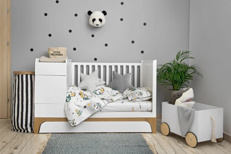 Łóżeczko UP 70x120 z przewijakiem i szafką przekształcane w łóżko junior 70x160 z biurkiem