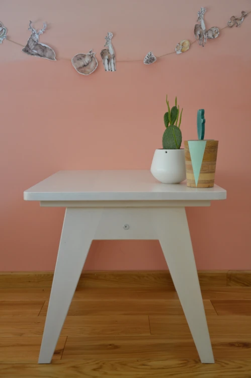 Stolik dla dzieci TAP 50x70 z drewna bukowego MODELINA
