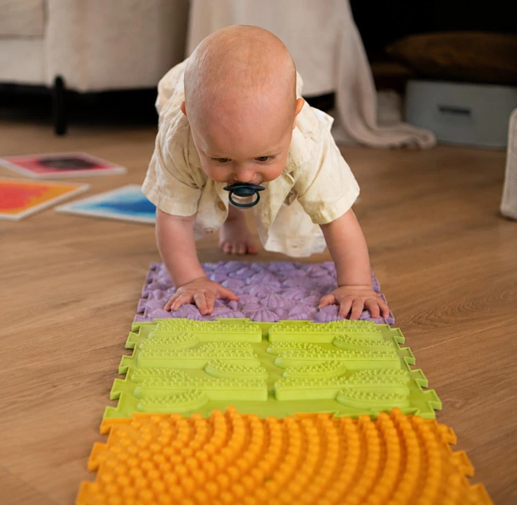 Sense2Play Ścieżka sensoryczna Pastel zestaw 6 mat sensorycznych 30 × 30 cm o różnych fakturach