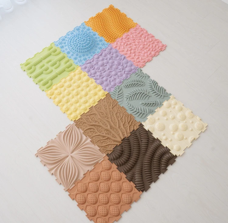 Sense2Play Ścieżka sensoryczna Nature zestaw 6 mat 30 × 30 cm o różnych fakturach w kolorach ziemi