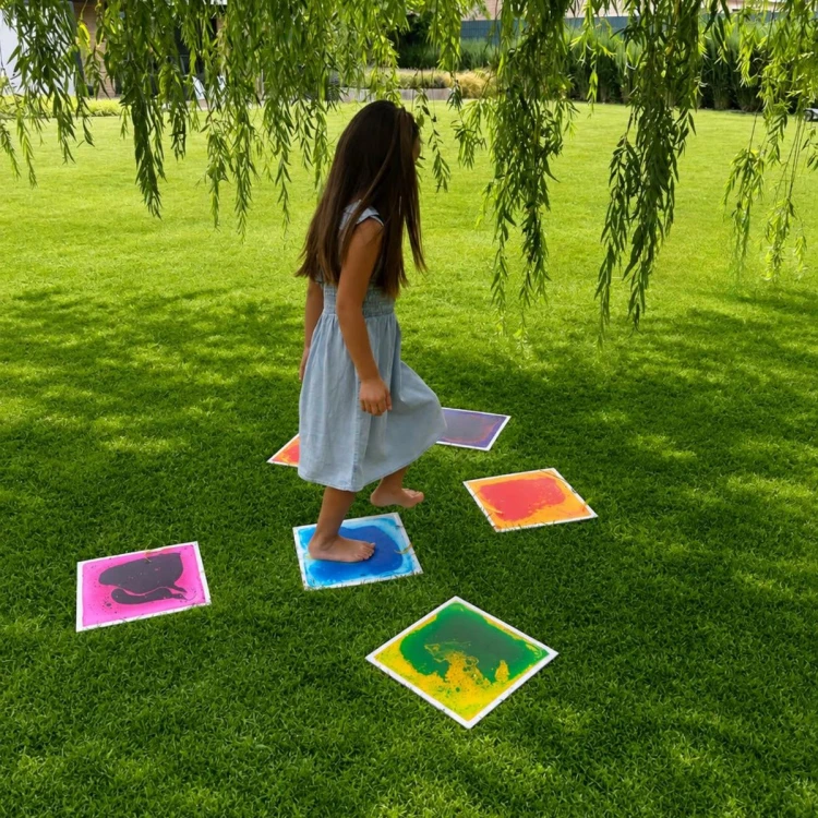 Sense2Play zestaw 4 płytek sensorycznych 30 × 30 cm z kolorowym płynem reagującym na nacisk