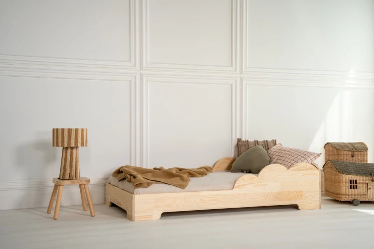 Łóżko dziecięce BOX 11 Montessori z drewna sosnowego – niskie łóżko w kolorze naturalnym, białym, różowym, zielonym i kaszmirowym