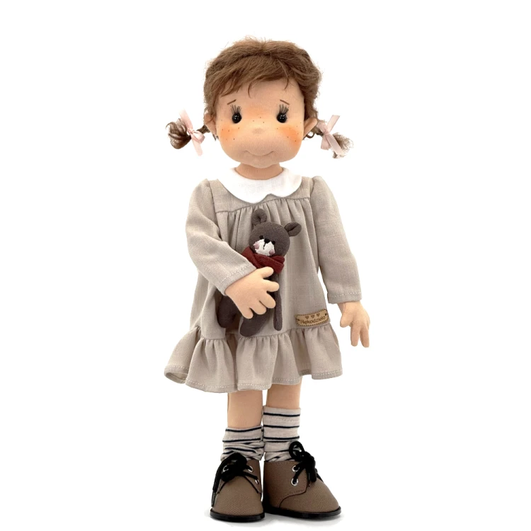 Lalka Brinka Lullu Dolls 38 cm z naturalnymi włosami moherowymi i maskotką Misiem – wariant kolekcjonerski F.A.B.