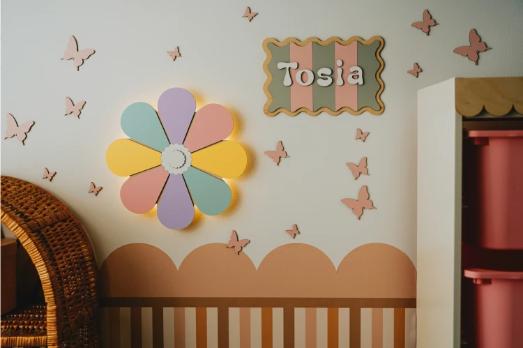 Kwiatek pastelowy lampka nocna do pokoju dziecięcego