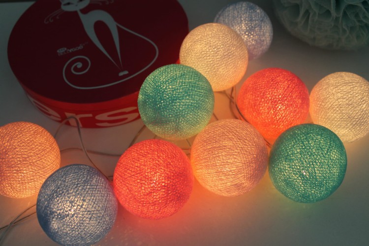 lampki-kule-cotton-balls.jpg