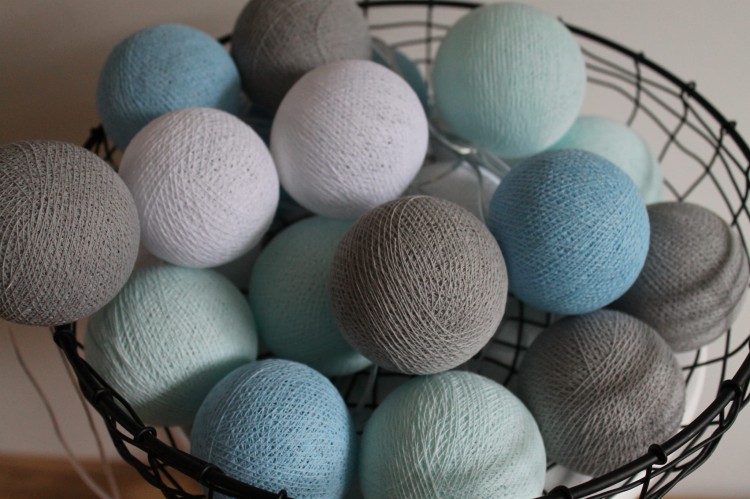 lampki-kule-cotton-balls.jpg