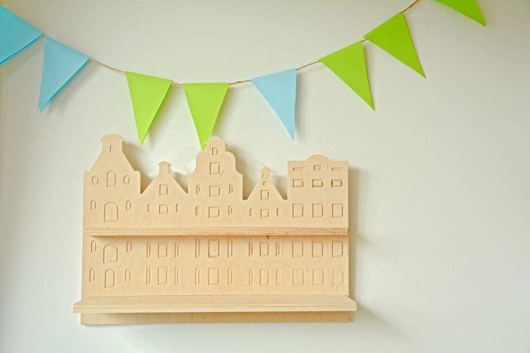 drewniana-polka-dla-dzieci-kamienice.jpg
