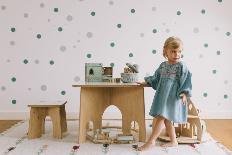 drewniany-stolik-dla-dzieci-rondo.jpg