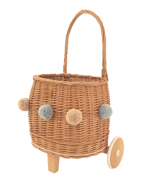 wiklinowy-kosz-na-zabawki-na-kolkach.jpg