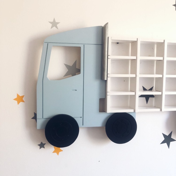 Drewniana półka Hot Wheels TIR – widok z przodu