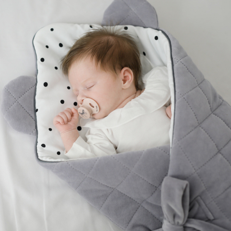 Rożek niemowlęcy Royal Baby Grey/Grey z miękkiego weluru z uszami