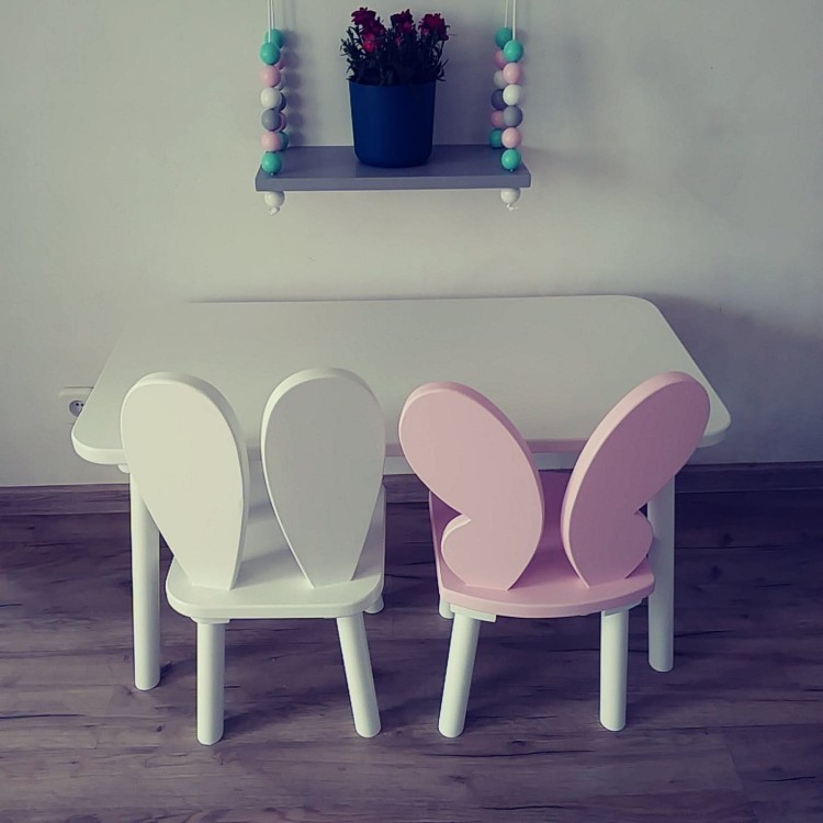 Drewniany stolik dla dzieci Maxi z naturalnego drewna bukowego – duży stolik do zabawy i nauki