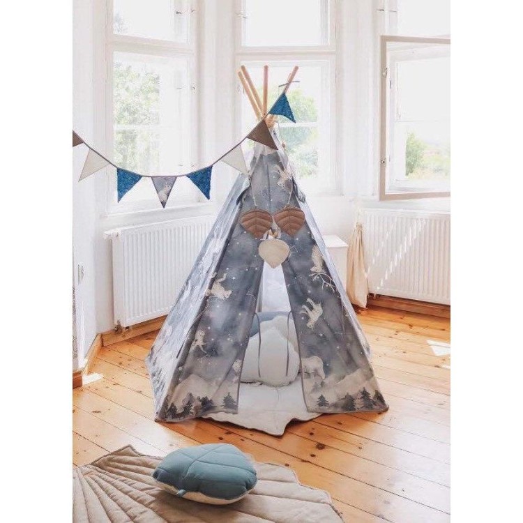 namiot-tipi-noc-w-lesie.jpg