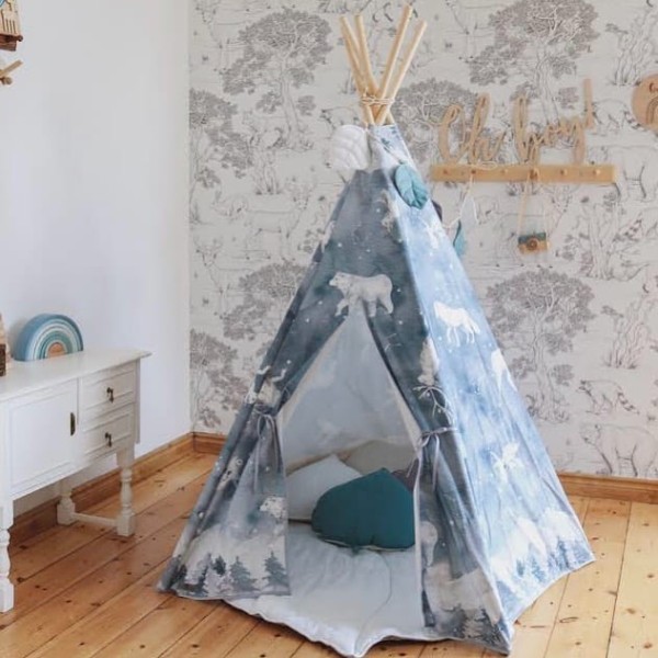 namiot-tipi-noc-w-lesie.jpg