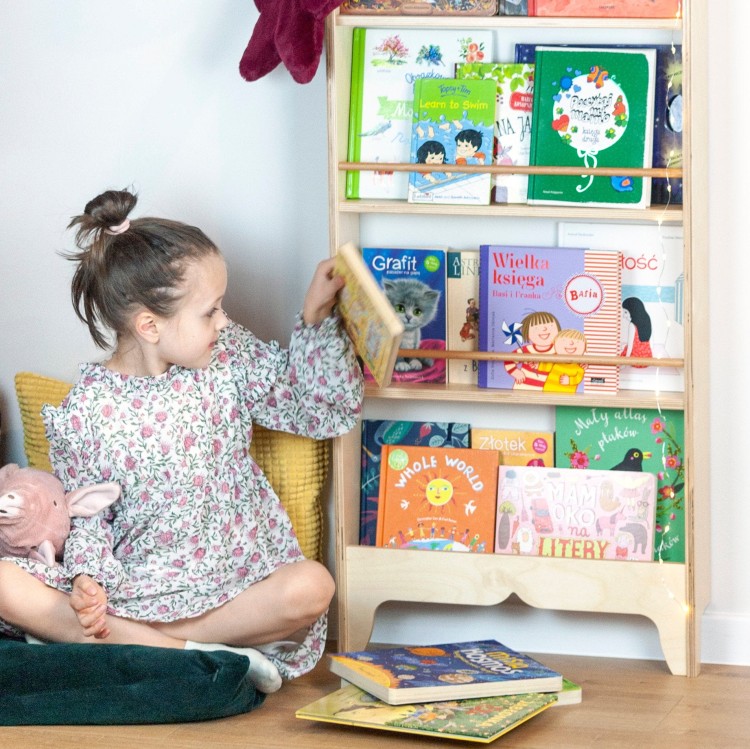 drewniana-biblioteczka-dla-dzieci.jpg