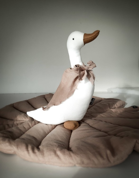 lniany gąsiorek przytulanka dla dziecka poduszka dekoracyjna z lnu do pokoju dziecięcego