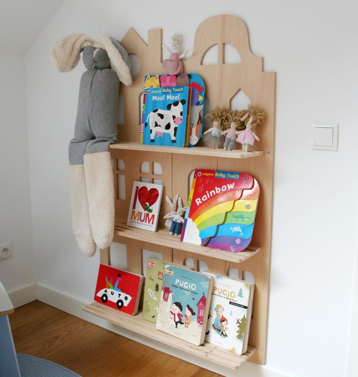 drewniana-polka-na-ksiazki.jpg