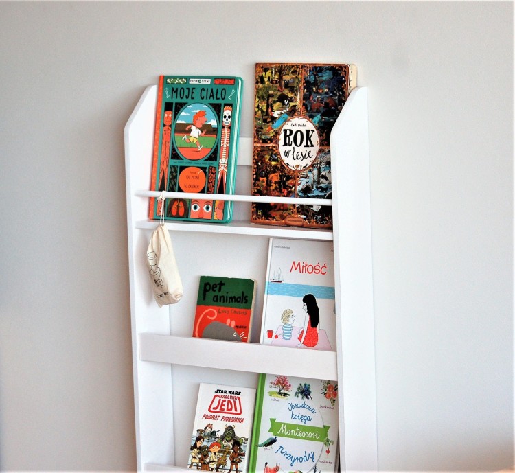 drewniana-biblioteczka.jpg