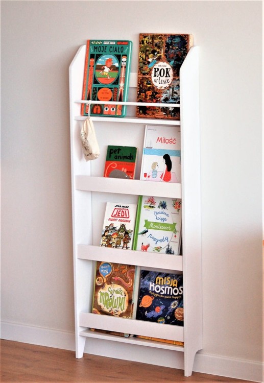 drewniana-biblioteczka.jpg