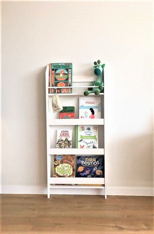 drewniana-biblioteczka.jpg