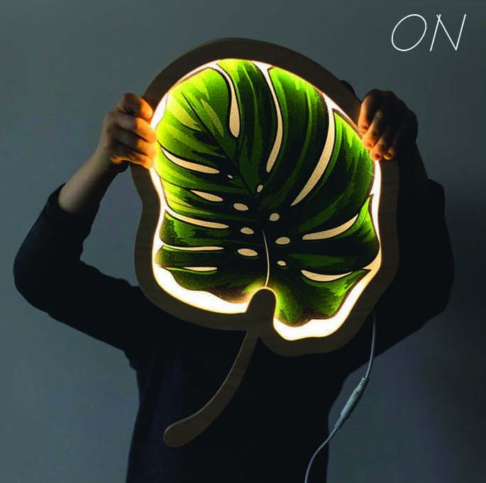 drewniana-lampka-led-monstera.jpg