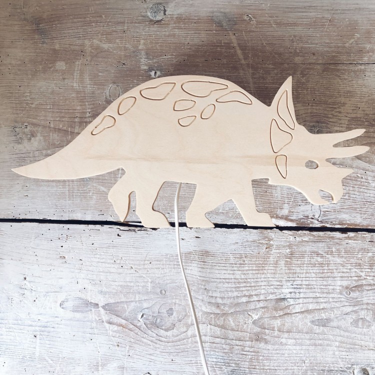 drewniana-lampka-nocna-dino.jpg