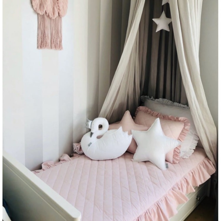 Pikowana Poduszka z Falbanką 37x48 cm – elegancka dekoracja pokoju