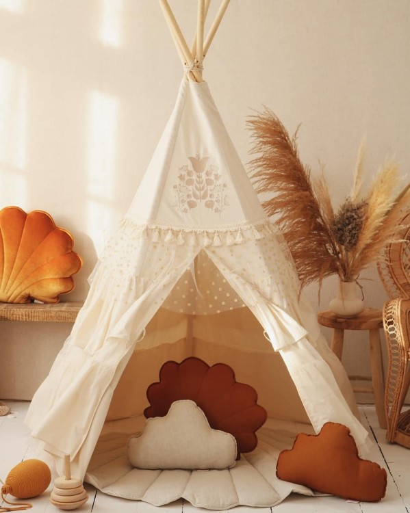 namiot-tipi-dla-dzieci-z-falbanami-boho.jpg