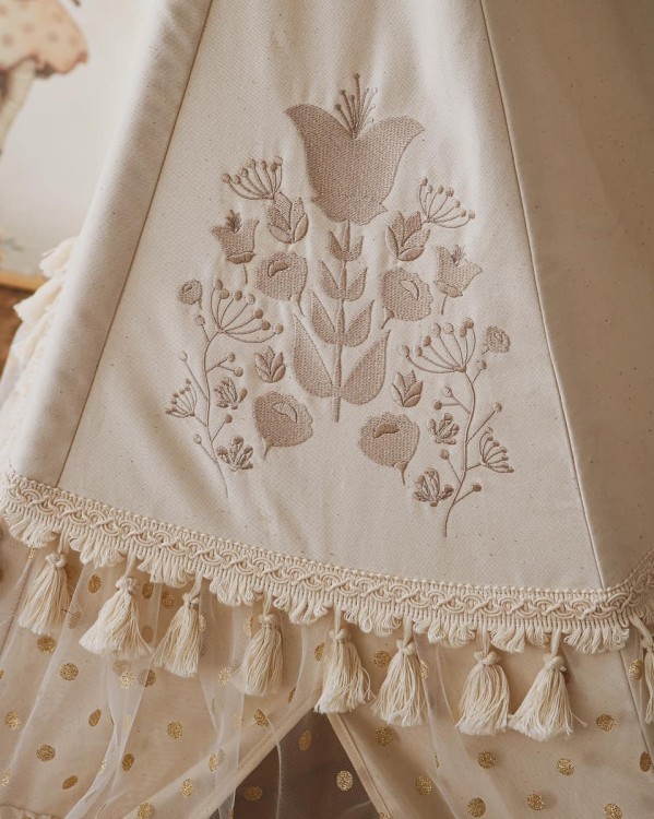 namiot-tipi-dla-dzieci-z-falbanami-boho.jpg